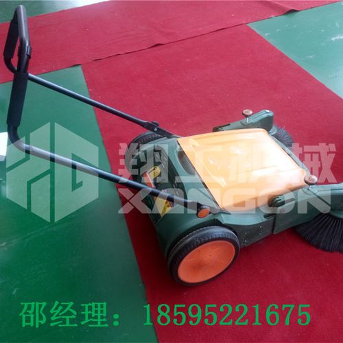 工程機械視角下的大型商場停車場清掃方案 全自動掃地機與工廠手推設備的協同應用